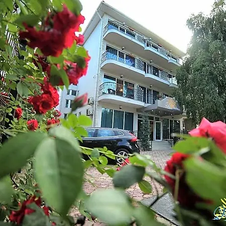 Diandra Hotel