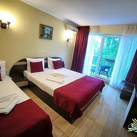 Diandra Hotel 3*